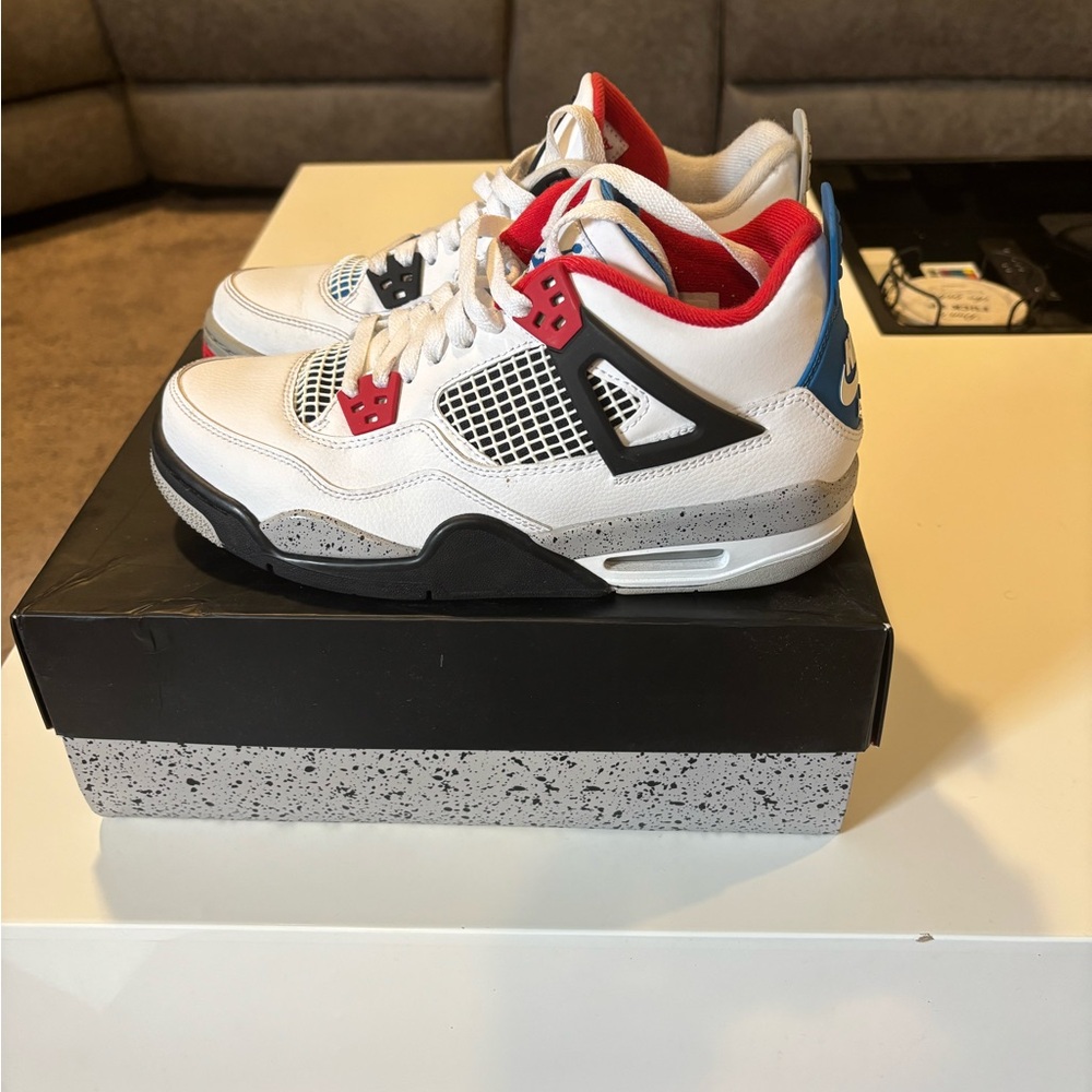 Air Jordan 4 Retro (GS) Size 7Y Boys